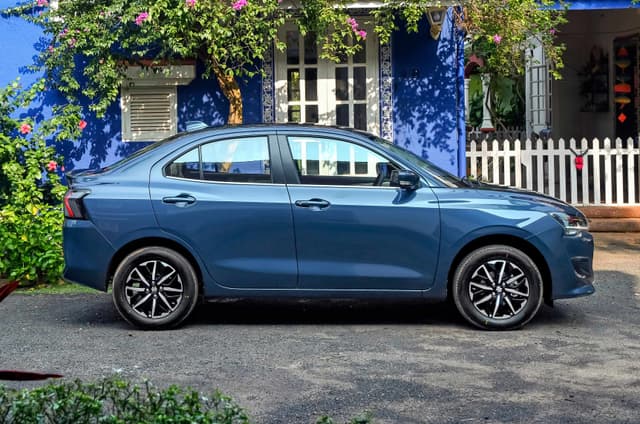 New Maruti Dzire side profile Image - 7994